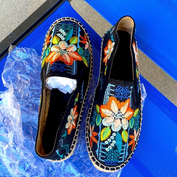 Beautiful Used Johnny Was Espadrilles - Picture 2 of 5